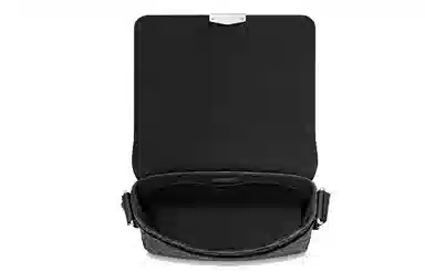 LOUIS VUITTON District