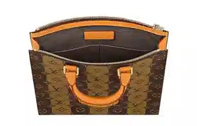 LOUIS VUITTON x NIGO Sac Plat