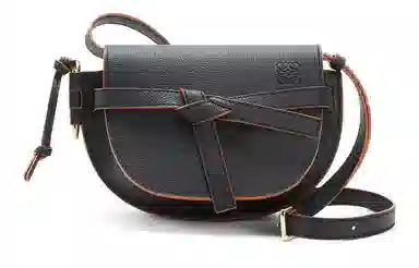 LOEWE Gate Logo