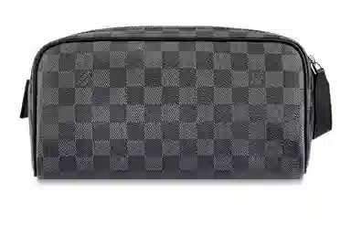 LOUIS VUITTON DOPP