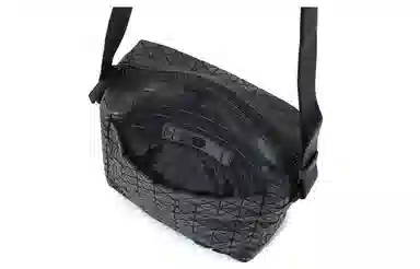 Issey Miyake Voyager Black