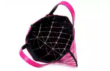 ISSEY MIYAKE Lucent Tote