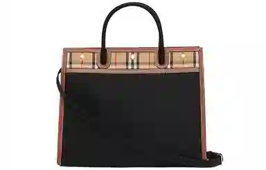 Burberry Vintage Small Black