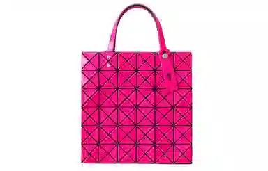 ISSEY MIYAKE Lucent Tote