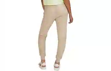 lululemon Swift Beyond The Studio Logo