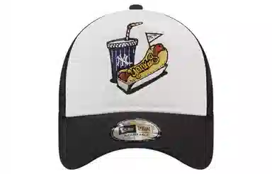 New Era Yankees Trucker Cap Black White