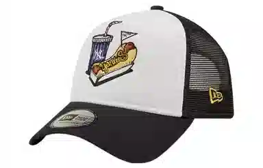 New Era Yankees Trucker Cap Black White