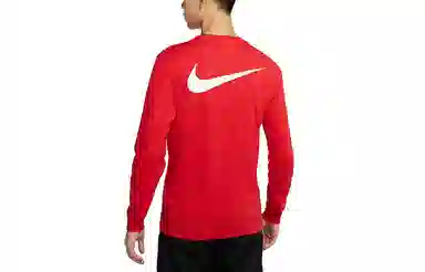 Nike Sportswear Swoosh T