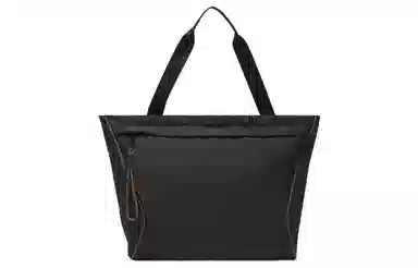 Nike Sportswear Essentials