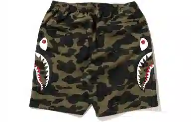 A BATHING APE Shark Camo Shorts