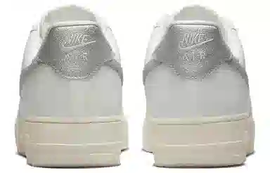 Nike Air Force 1 Low silver swoosh