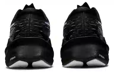 Asics Novablast 3