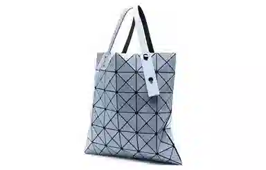 ISSEY MIYAKE Lucent Tote