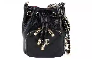CHANEL 22B Bucket Bag Black