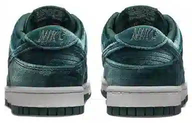 Nike Dunk Low "Atomic Teal"