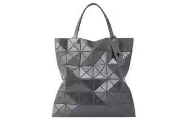 ISSEY MIYAKE Lucent Tote