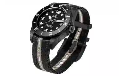 TITONI 600 42mm 83600 C-BK-256