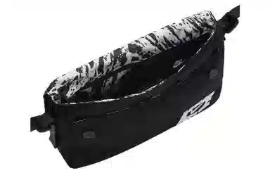 Nike Sportswear Futura 365 Logo