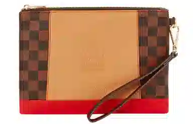 Sprayground Checkered Shark Clutch Brown