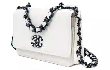 CHANEL 21k 19 woc Logo