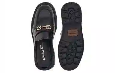 FERRAGAMO Gancini