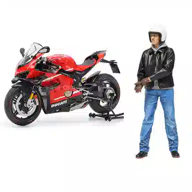 Tamiya 112 DUCATI Superleggera V4