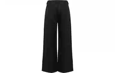 11ESTRANGER ASTRANGER