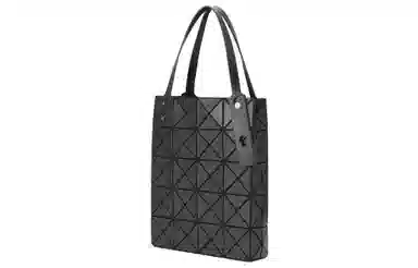 ISSEY MIYAKE Lucent Boxy Tote 231