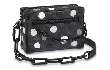 LOUIS VUITTON x Yayoi Kusama Soft Trunk