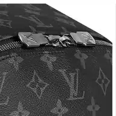 Louis Vuitton Discovery PM Black