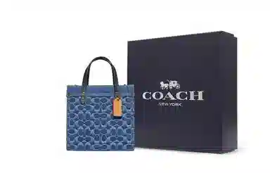 COACH Field 22 Tote