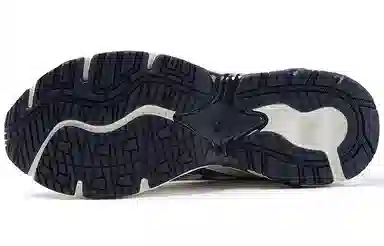 Mizuno Adventure Twe