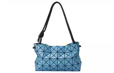 ISSEY MIYAKE Prism Loop