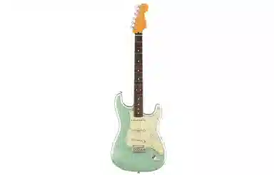 Fender American Professional II 2) Stratocaster
