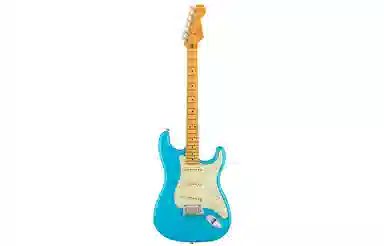 Fender American Professional II 2) Stratocaster