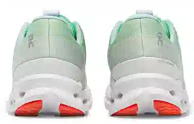On Cloudsurfer