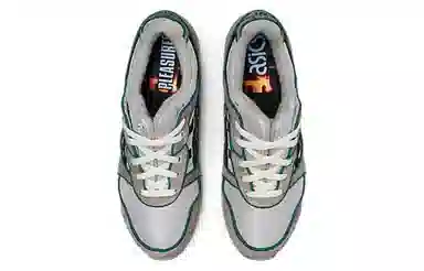 PLEASURES x Asics Gel-Lyte 3