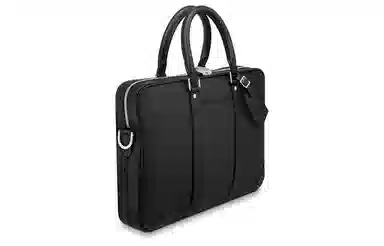 LOUIS VUITTON Voyage Taga Noir