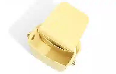 宫选 新款潮流小众设计反光撞色翻盖链条 牛皮 单肩包斜挎包手机包 小号 女款 日光黄 #赠礼盒礼品袋#