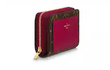 LOUIS VUITTON Lou