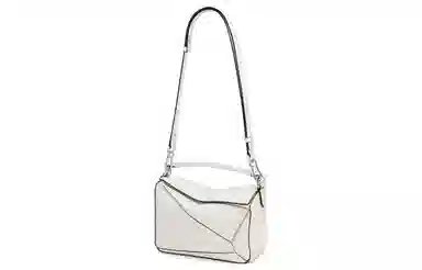 LOEWE Puzzle