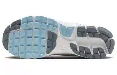 Nike Air Zoom Vomero 5