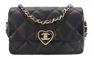 CHANEL 23s