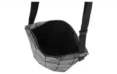 ISSEY MIYAKE Slash Blocky Charcoal