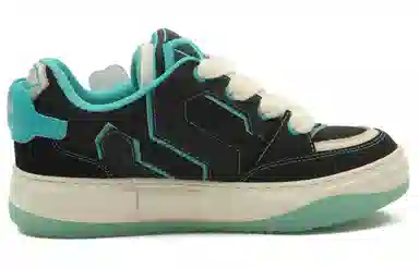 POIZON CON x Ruby Scott