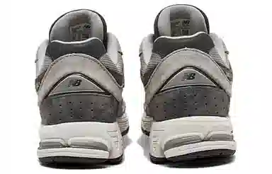 New Balance NB 2002R
