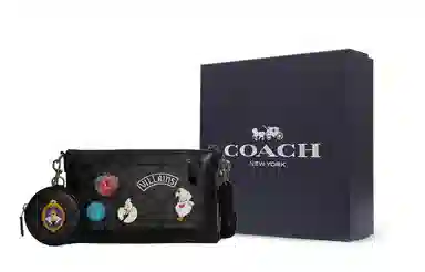 COACH x Disney Holden 25