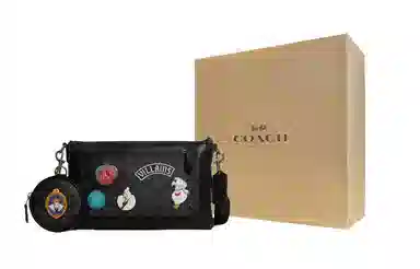 COACH x Disney Holden 25