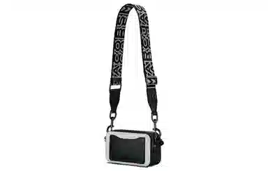 MARC JACOBS Saffiano