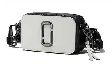 MARC JACOBS Saffiano